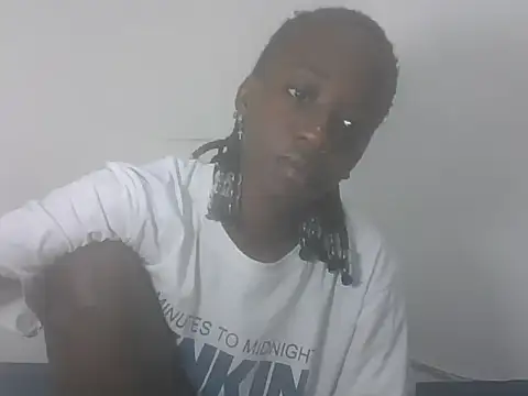 Snapshot of Darkpretty23 chatting on 05-26-26, 04:25 Darkpretty23 online show from 05-26-26, 04:25
