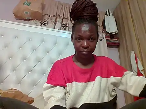 sweetlunah online show from 05-15-26, 04:36