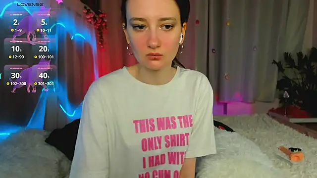 SummerLilaa online show from 06-04-26, 01:28