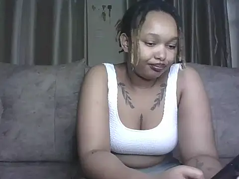 Snapshot of Candy_Tracy chatting on 06-17-26, 10:28 Candy Tracy online show from 06-17-26, 10:28