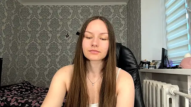 ShaylaChong online show from 06-21-26, 04:04