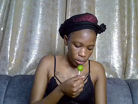 Snapshot of Sexy_dotta chatting on 07-20-26, 10:39 Sexy dotta online show from 07-20-26, 10:39