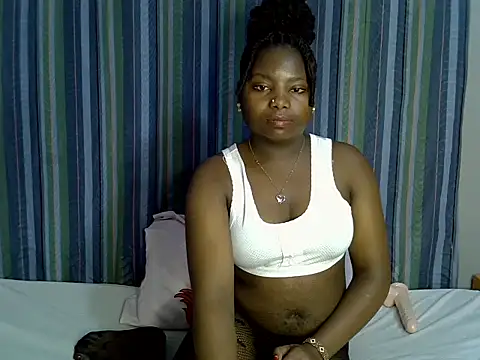 Snapshot of Beautycute chatting on 06-23-26, 10:57 Beautycute online show from 06-23-26, 10:57