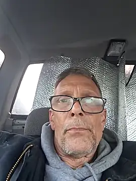 Snapshot of truckdawg2023 chatting on 05-16-26, 01:21 truckdawg2023 online show from 05-16-26, 01:21