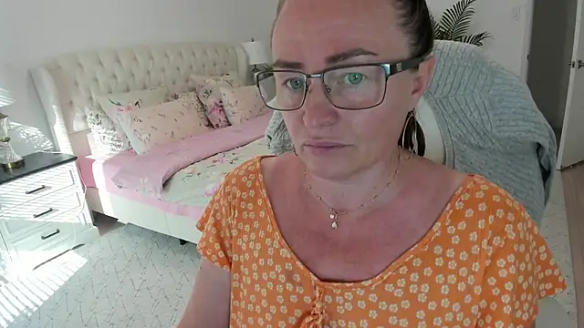 Snapshot of Vika73 chatting on 07-04-26, 10:05 Vika73 online show from 07-04-26, 10:05