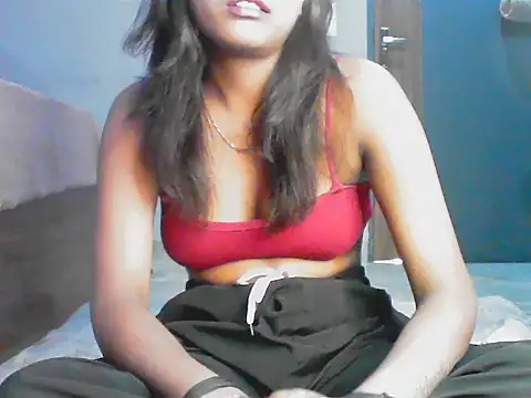 Diana Penty online show from 05-18-26, 09:26