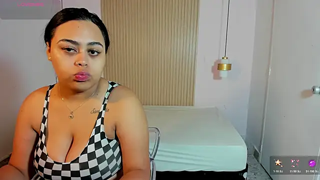 MiaLane3 online show from 06-18-26, 11:36