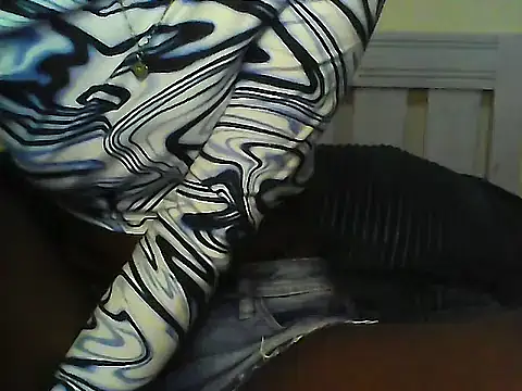 Snapshot of SweetSally54 chatting on 06-12-26, 08:41 SweetSally54 online show from 06-12-26, 08:41