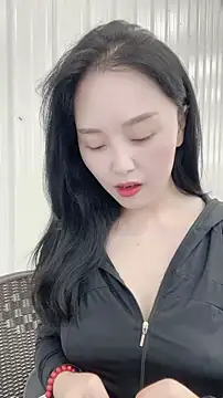 Snapshot of lylxili chatting on 07-10-26, 02:05 lylxili online show from 07-10-26, 02:05