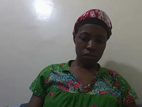 Snapshot of Eebony_Bubbly chatting on 06-17-26, 02:29 Eebony Bubbly online show from 06-17-26, 02:29