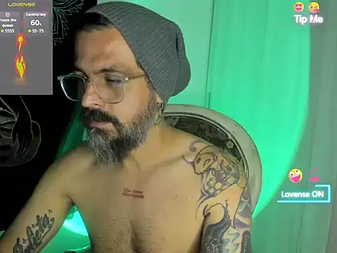 Snapshot of Miguel_angeel_ chatting on 07-07-26, 03:09 Miguel angeel online show from 07-07-26, 03:09