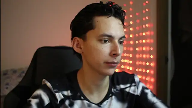 archi love online show from 04-12-26, 04:06