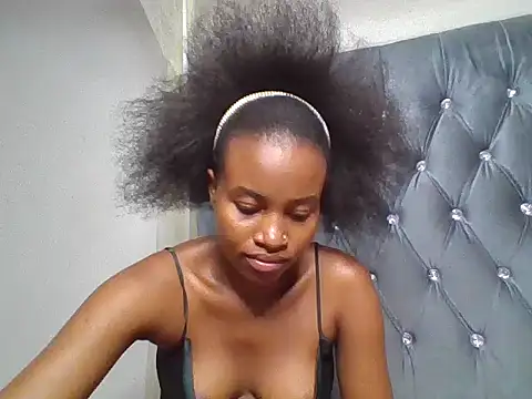 Snapshot of Rebel-Queen chatting on 06-28-26, 06:58 Rebel-Queen online show from 06-28-26, 06:58