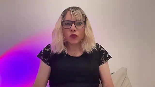 nikki trans fun online show from 05-18-26, 04:46