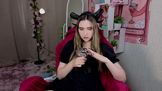 NocturneHuntress online show from 06-22-26, 07:27