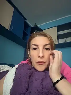 Hot-Milf4U online show from 06-01-26, 06:48