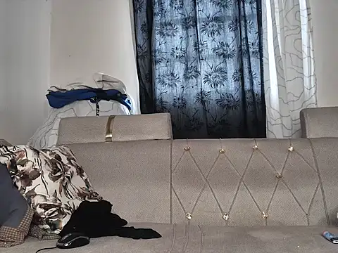 sexyleah25 online show from 06-28-26, 05:24