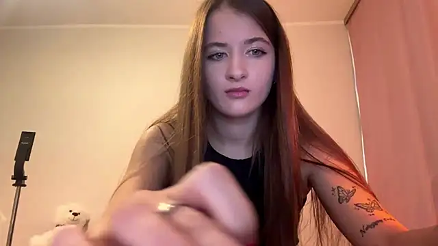 cute nessy online show from 05-19-26, 04:35