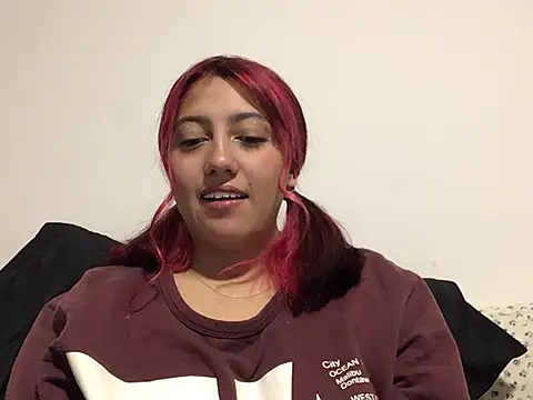 Emma Cut online show from 06-04-26, 01:33