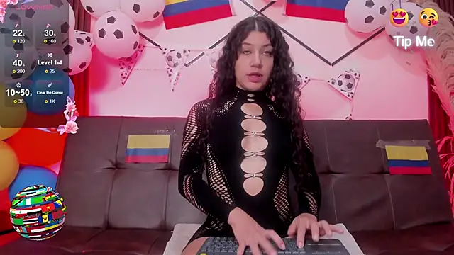 TaniaEyes online show from 06-27-26, 12:22