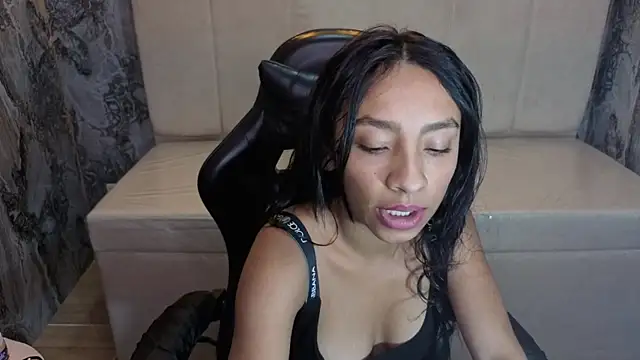 Adarasuri v online show from 06-27-26, 03:22