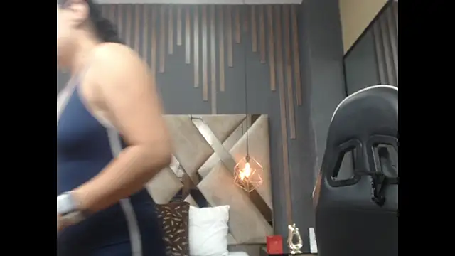 Snapshot of MartinaaFit chatting on 05-26-26, 12:12 MartinaaFit online show from 05-26-26, 12:12