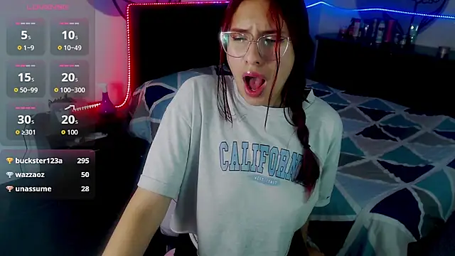 ashly litlle online show from 06-21-26, 08:17