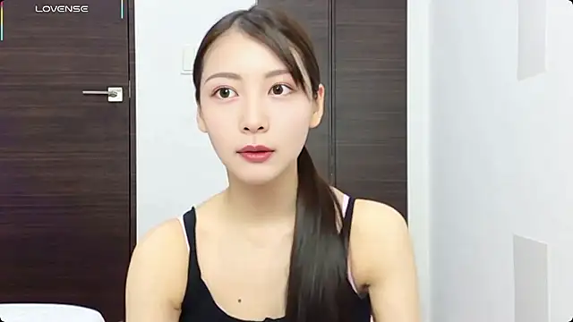 Snapshot of x-Ami-x chatting on 07-18-26, 02:38 x-Ami-x online show from 07-18-26, 02:38