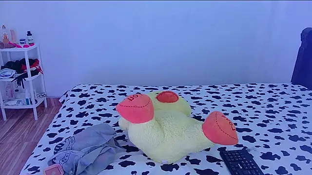 Snapshot of phuwin_bj chatting on 07-07-26, 08:29 phuwin bj online show from 07-07-26, 08:29