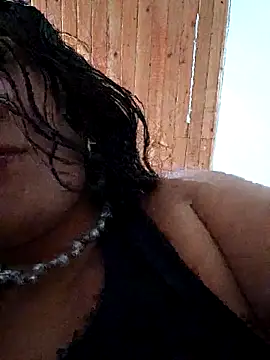 Snapshot of Perla-stone1 chatting on 06-20-26, 08:33 Perla-stone1 online show from 06-20-26, 08:33
