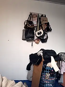 Snapshot of Perla-stone1 chatting on 07-08-26, 10:14 Perla-stone1 online show from 07-08-26, 10:14