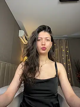 NoelPerfect online show from 05-22-26, 05:47