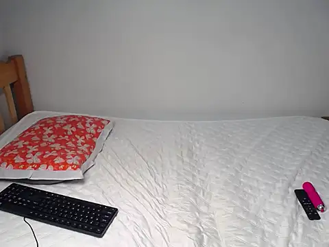 Playfulsinnerr online show from 06-14-26, 12:52