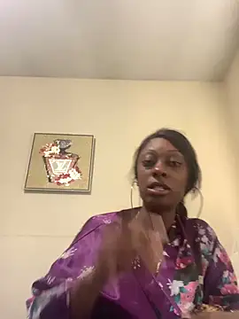 Prettylondond online show from 06-07-26, 04:22