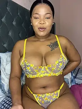 Snapshot of nothileenhle chatting on 06-27-26, 12:22 nothileenhle online show from 06-27-26, 12:22