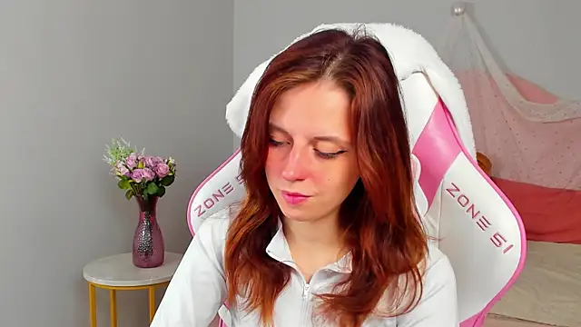 FreyaVeys online show from 06-19-26, 05:12