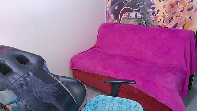 Lucia evans22 online show from 06-19-26, 09:18