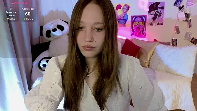 Snapshot of TinaShelton chatting on 06-02-26, 02:08 TinaShelton online show from 06-02-26, 02:08