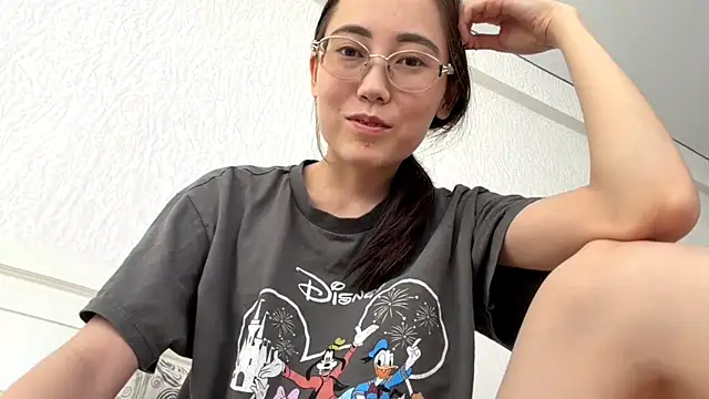 VickieTrudo online show from 07-15-26, 11:15