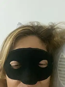 lulupiecitosamor online show from 06-21-26, 11:40