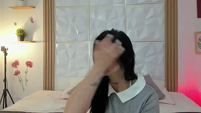 Anniee 333 online show from 06-19-26, 03:27