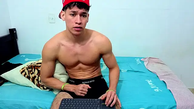 Luke Muscle online show from 06-09-26, 02:34