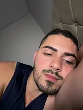 Snapshot of Gugostoso04 chatting on 05-23-26, 12:27 Gugostoso04 online show from 05-23-26, 12:27