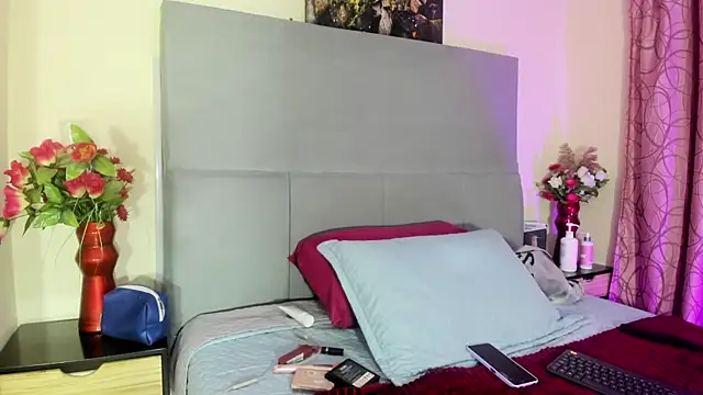 Snapshot of barbie_devon chatting on 06-22-26, 08:17 barbie devon online show from 06-22-26, 08:17