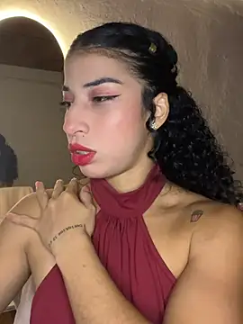 Miily 0 online show from 06-19-26, 03:44