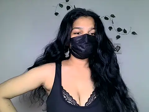 Snapshot of suzan_melly chatting on 06-23-26, 06:11 suzan melly online show from 06-23-26, 06:11
