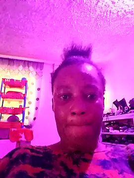 QueenLave online show from 05-27-26, 10:45