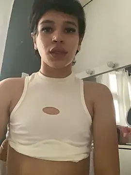 Snapshot of brankinhahott chatting on 06-18-26, 12:31 brankinhahott online show from 06-18-26, 12:31