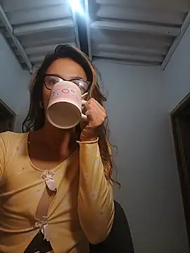 karenarango online show from 06-14-26, 10:17