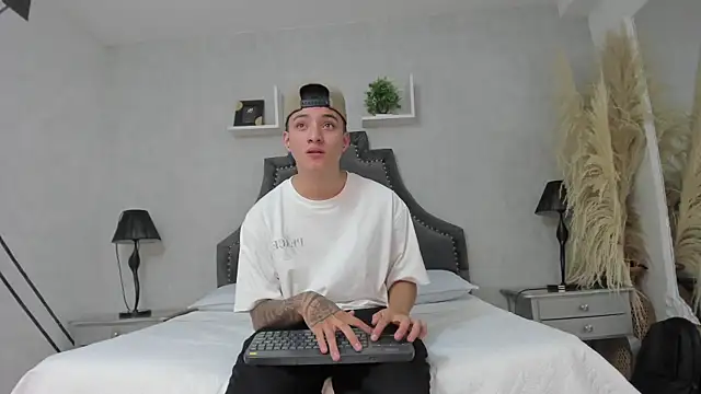 wesley boyy  online show from 05-23-26, 08:13